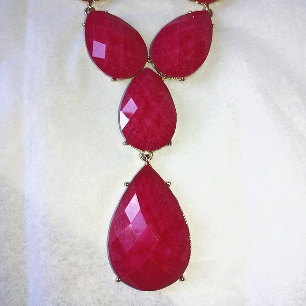 AMRITA SINGH HOT PINK "CAMELLA" NECKLACE - 18" LONG - Picture 2 of 7